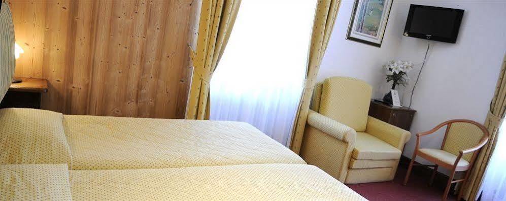La Villa Des Fleurs Talloires-Montmin 外观 照片